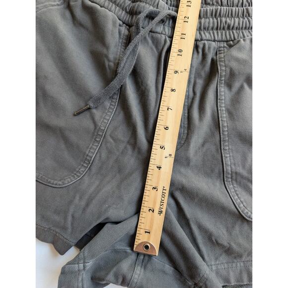 Athleta Farallon Shorts Women's 18 Olive Army Green Pockets Drawstring - Picture 8 of 10